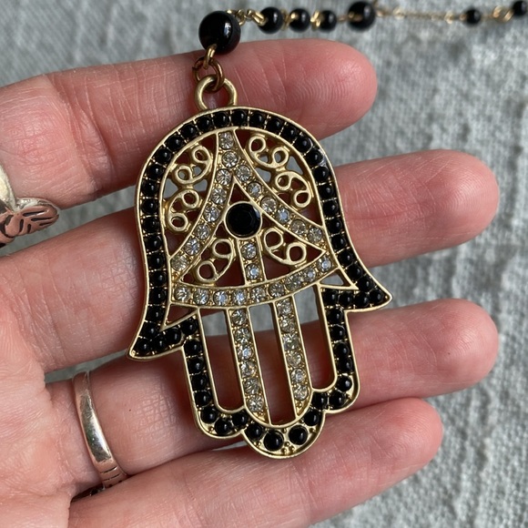 Urban Outfitters Jewelry - 🌼 Urban Outfitters Hamsa Rosery 🪬